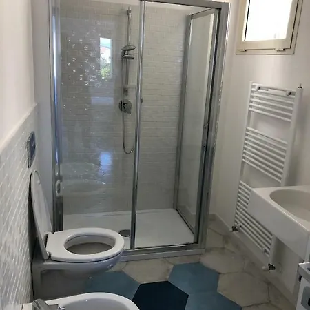 Ciutat Apartment *